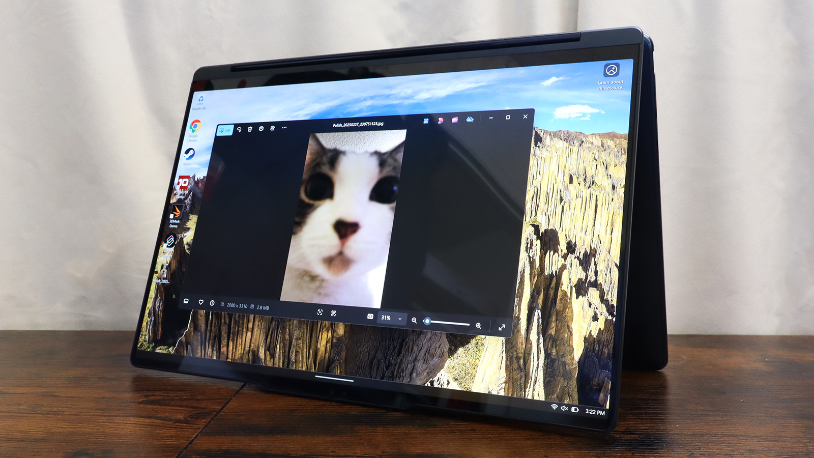 lenovo-yoga-9-2-in-1-aura-edition-main-image-1.png