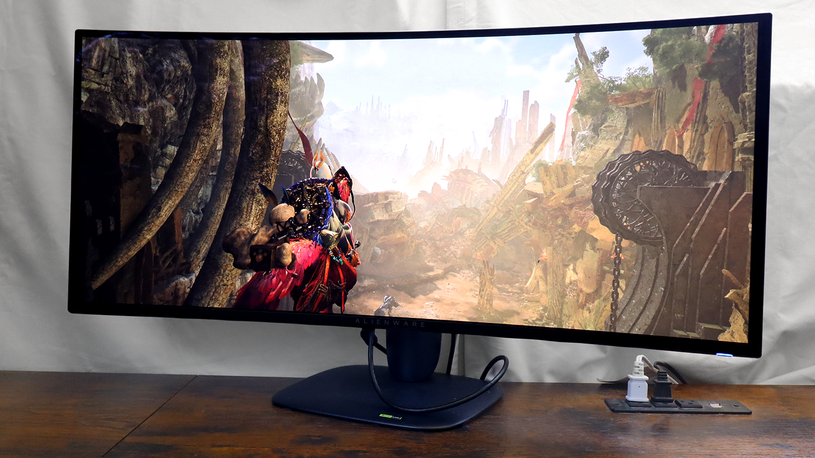 alienware-34-curved-gaming-monitor-image-2.png