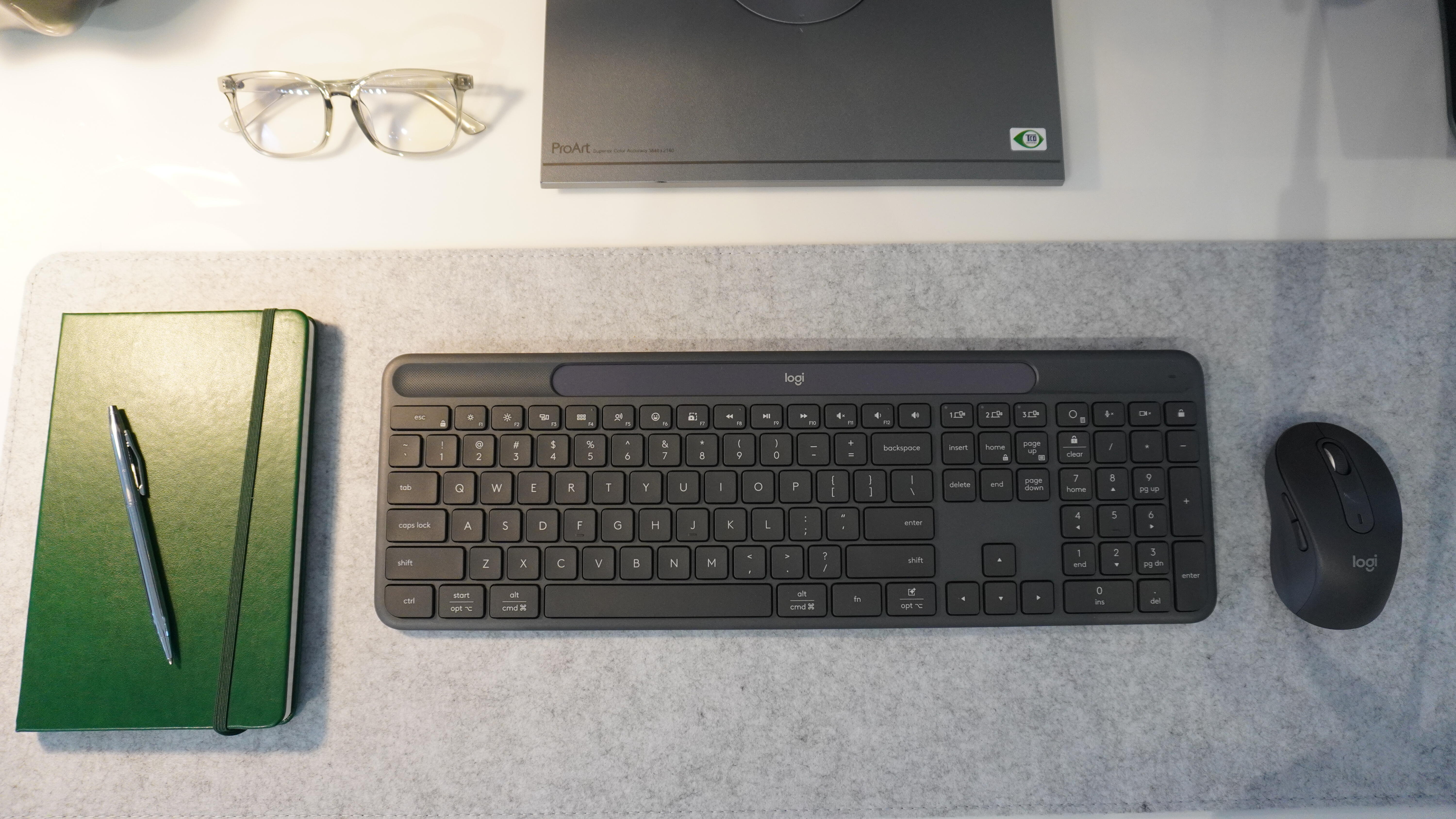 logitech-slim-solar-keyboard-2.jpg