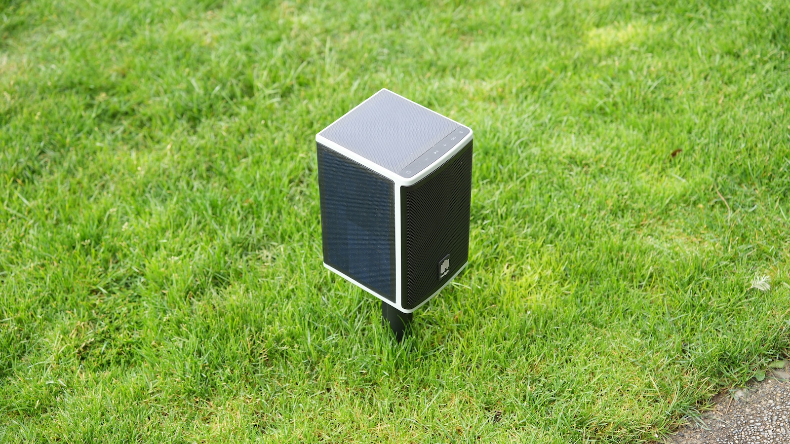 lodge-solar-speaker-series-25.jpg